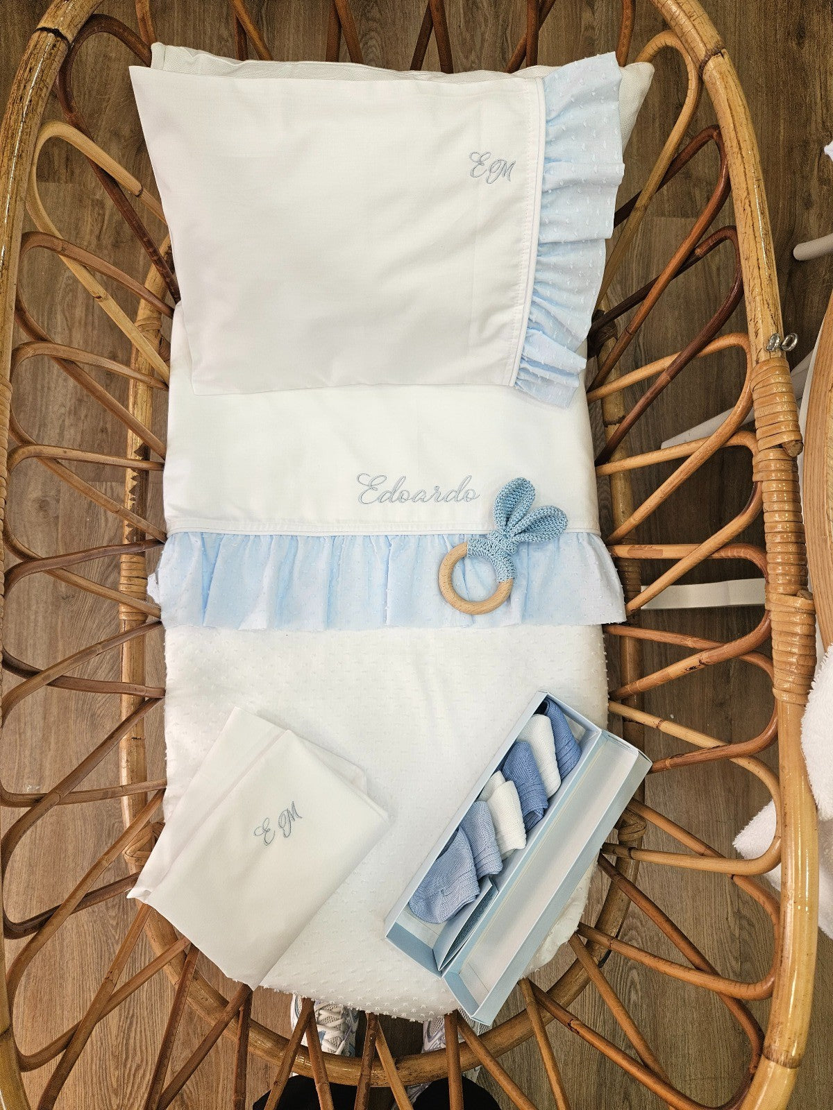 Lenzuolino con rouche in plumetis