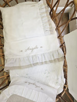 Lenzuolino con doppia rouche in lino