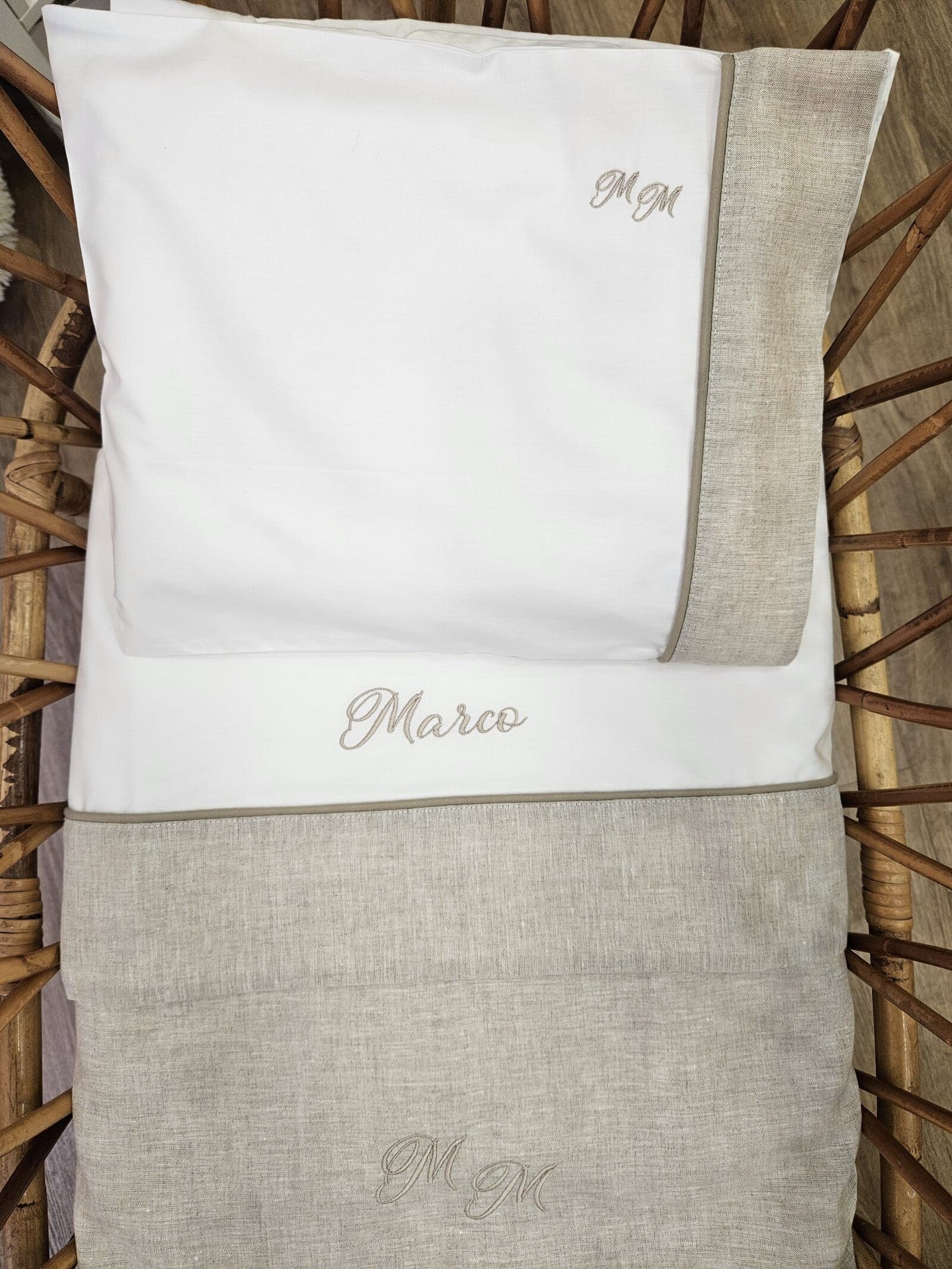 Lenzuolino personalizzato con fascia in lino