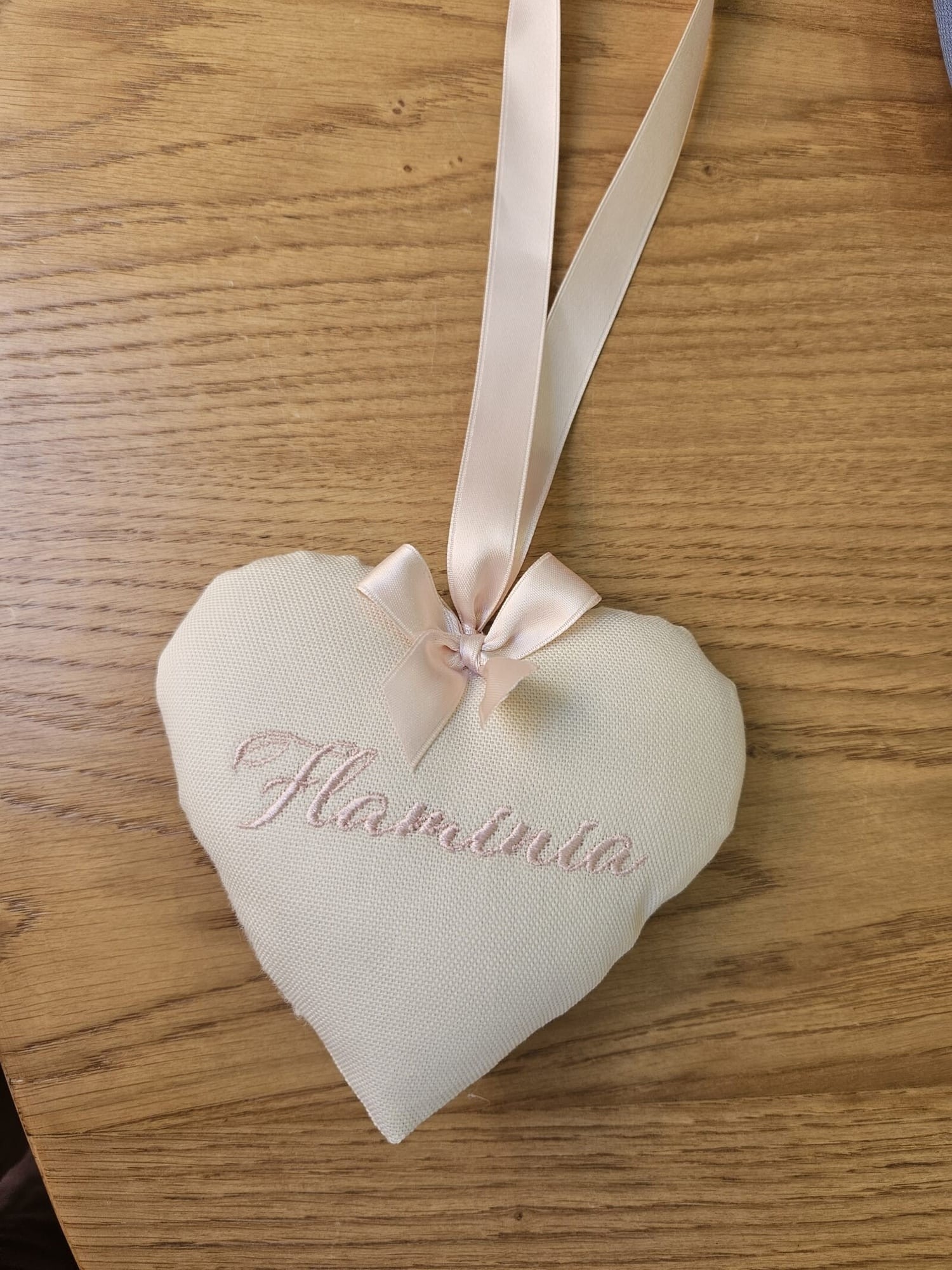 Pendente a Cuore con ricamo