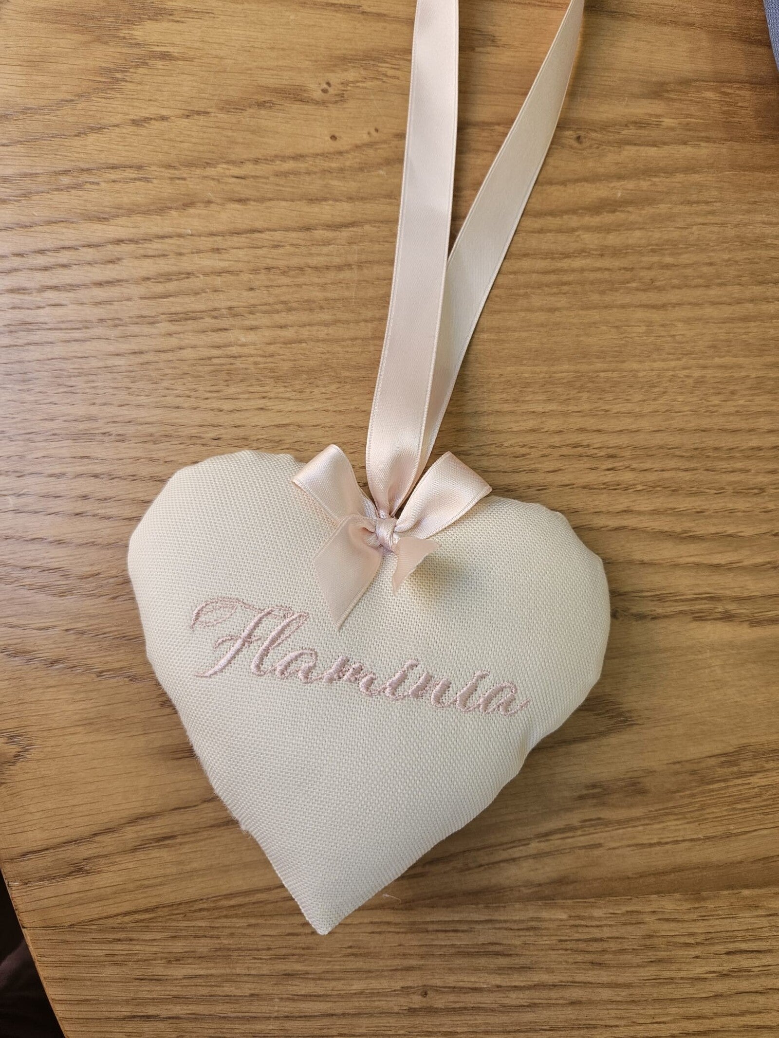 Pendente a Cuore con ricamo