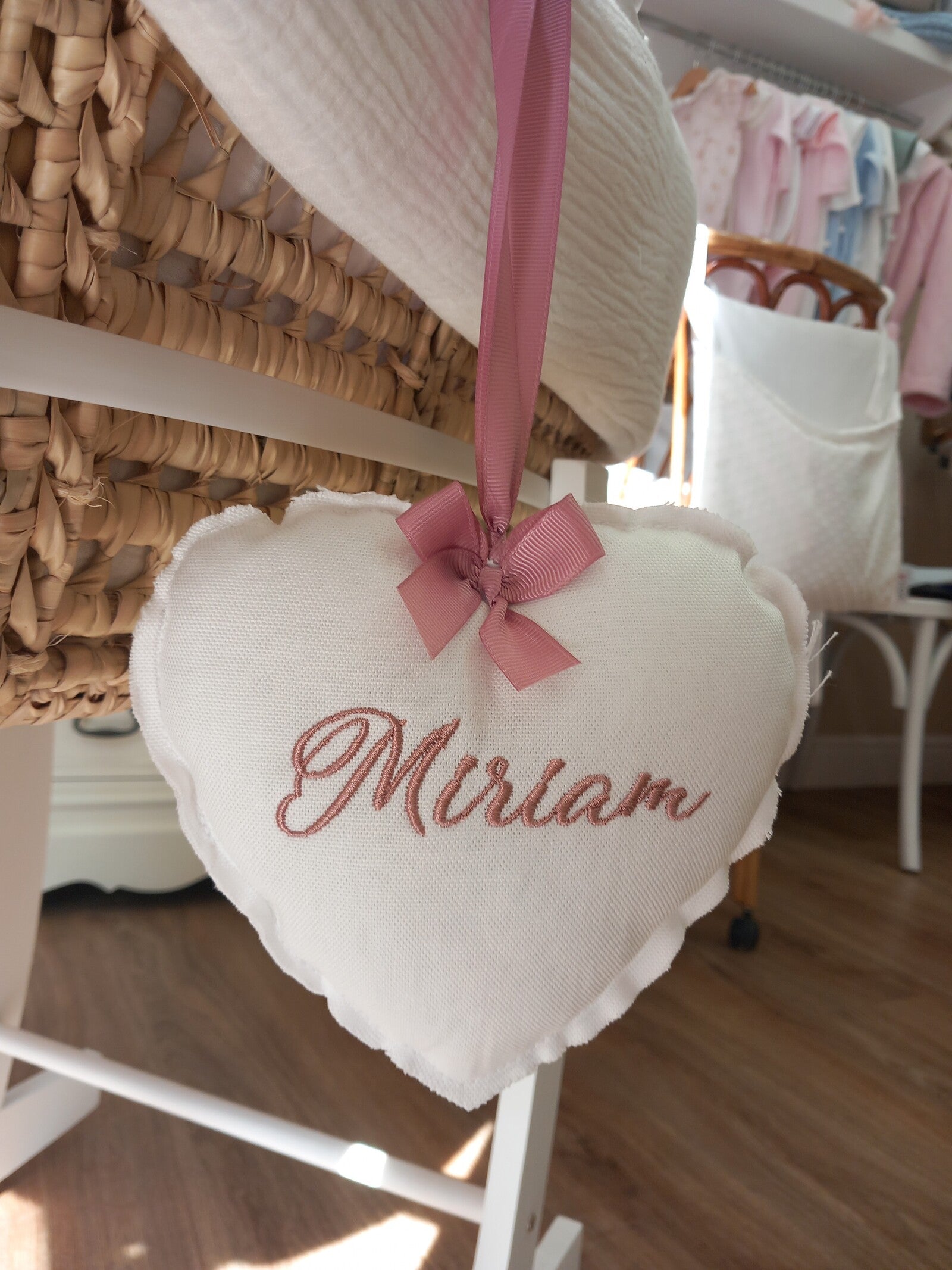 Pendente a Cuore con ricamo