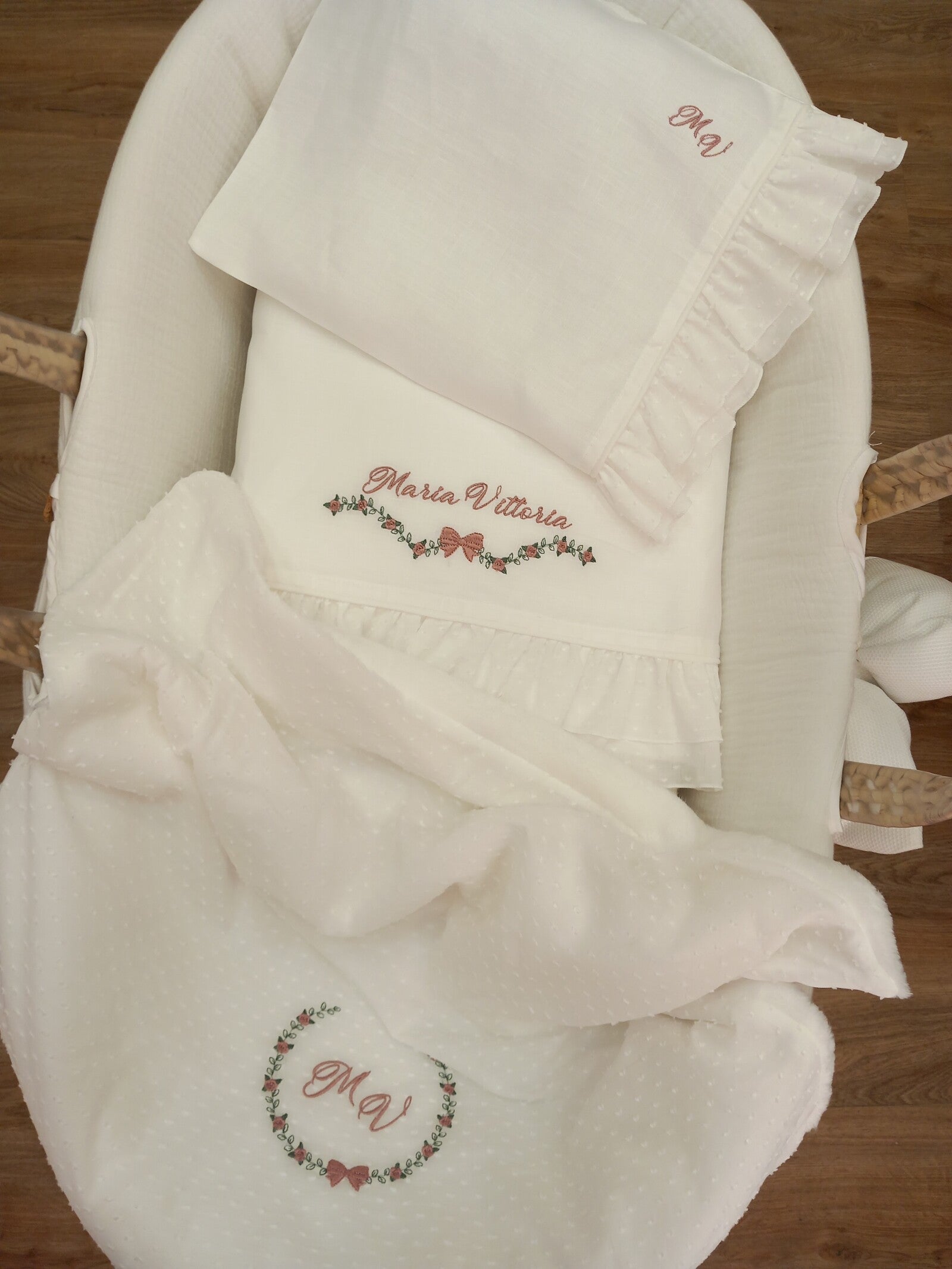 Lenzuolino con doppia rouche di plumetis