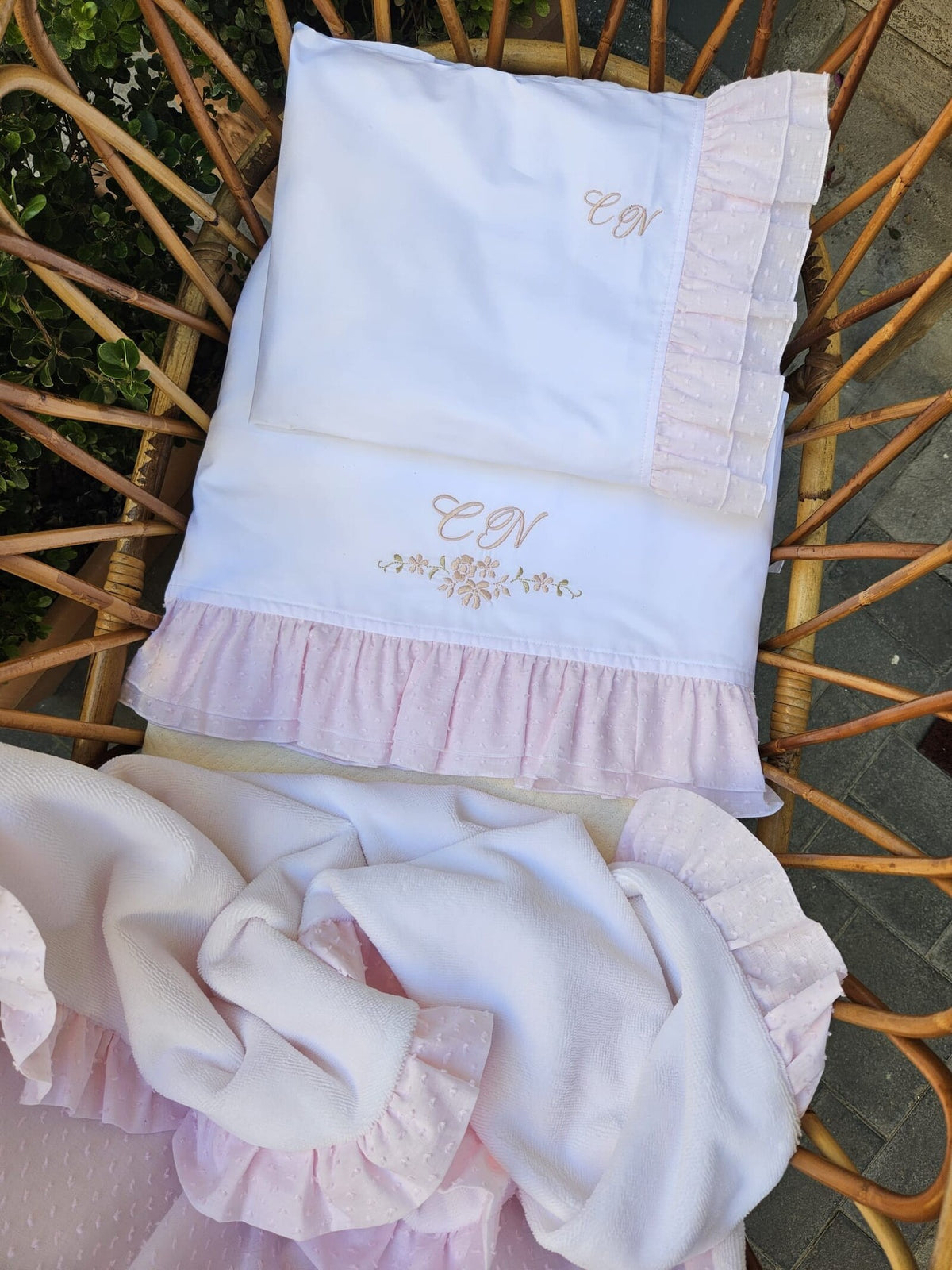 Lenzuolino con doppia rouche di plumetis