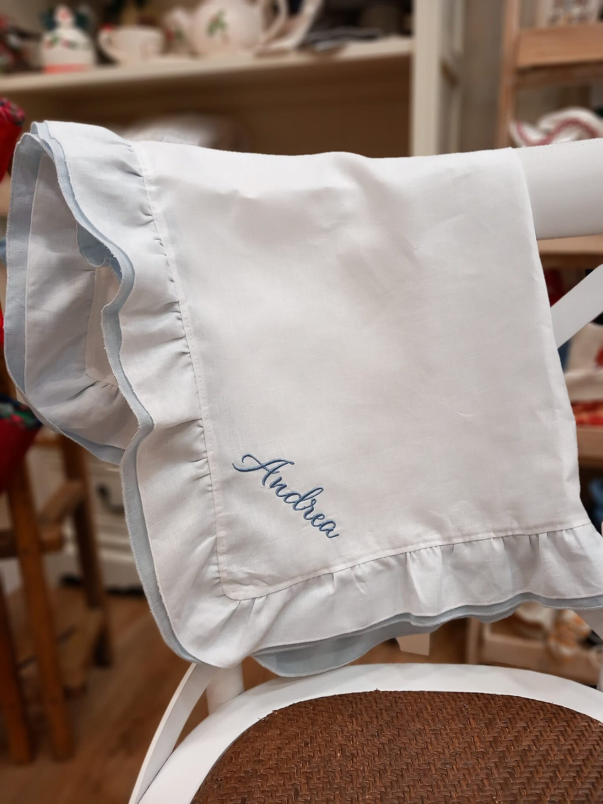 Quadrato in lino con doppia rouche