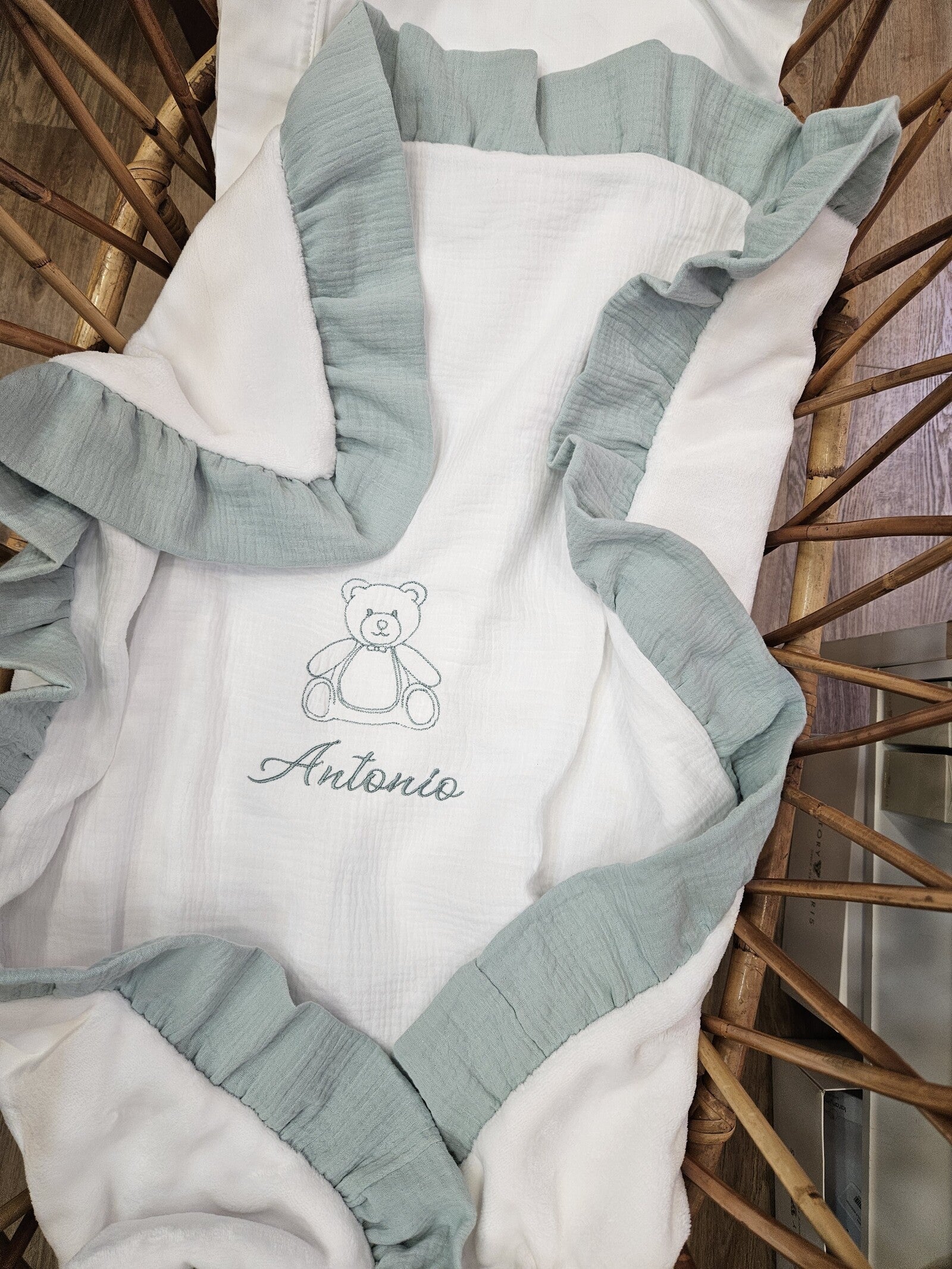 Copertina neonato in mussola con rouche