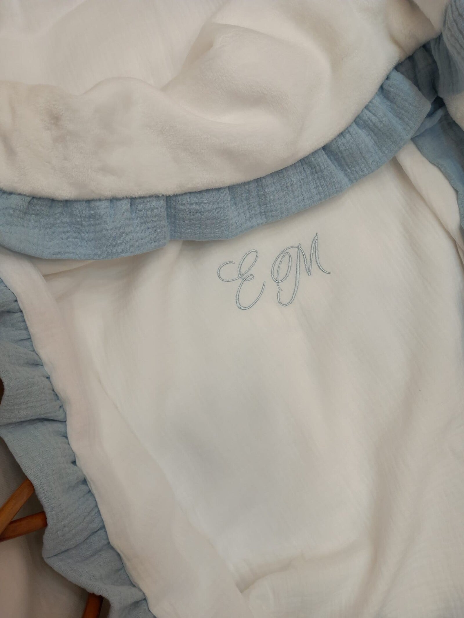 Copertina neonato in mussola con rouche