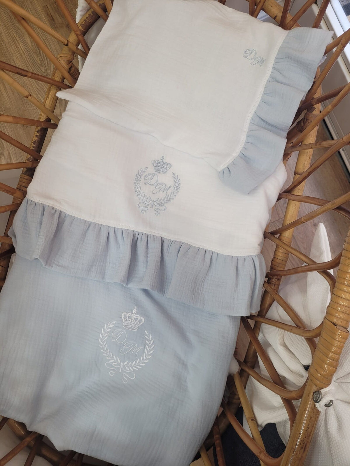 Coordinato nascita in mussola, Lenzuolino con federa cuscino, coprimaterassino e copertina