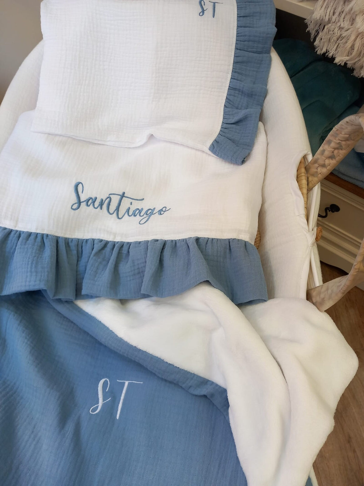 Coordinato nascita in mussola, Lenzuolino con federa cuscino, coprimaterassino e copertina