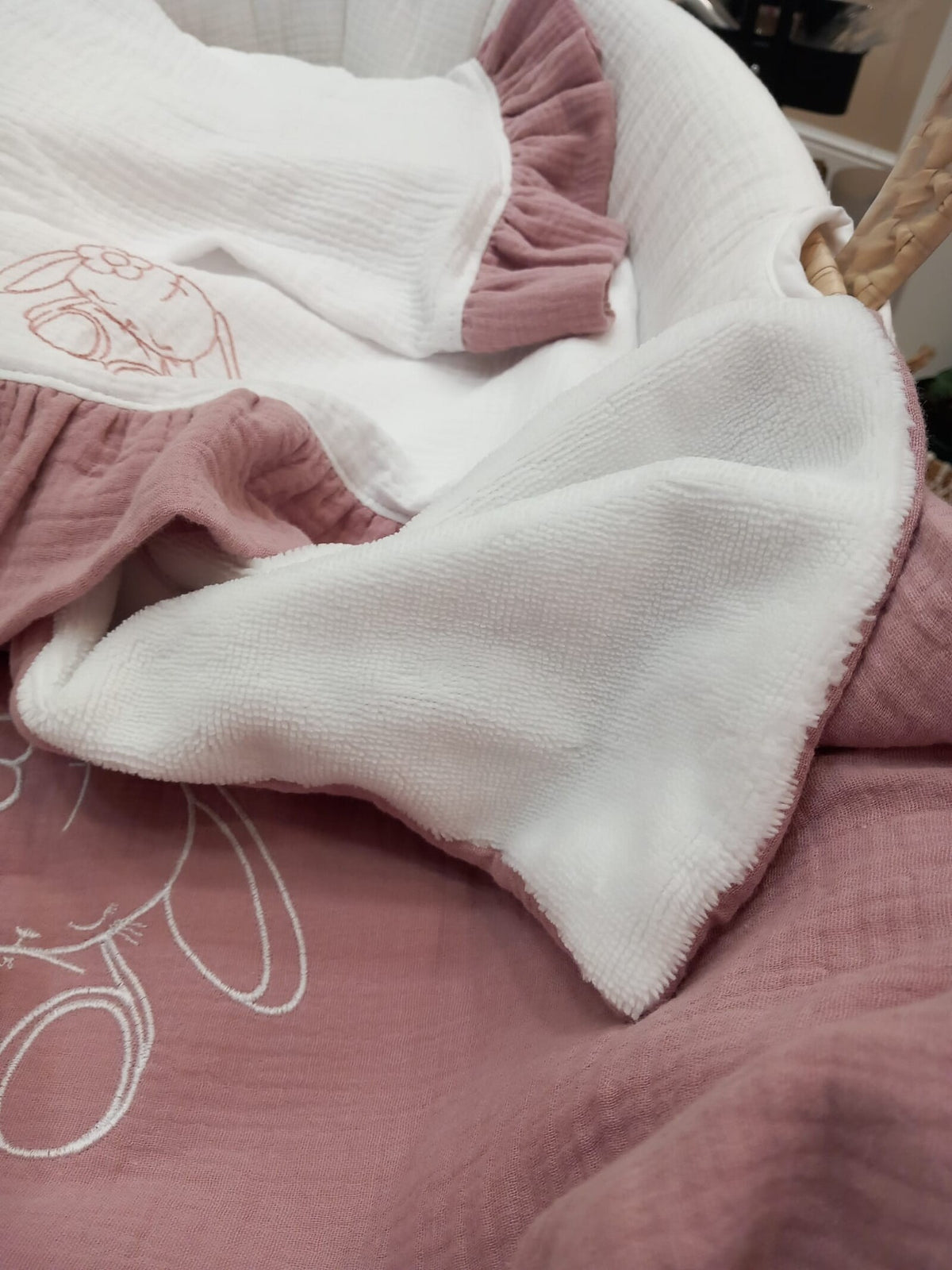 Coordinato nascita in mussola, Lenzuolino con federa cuscino, coprimaterassino e copertina