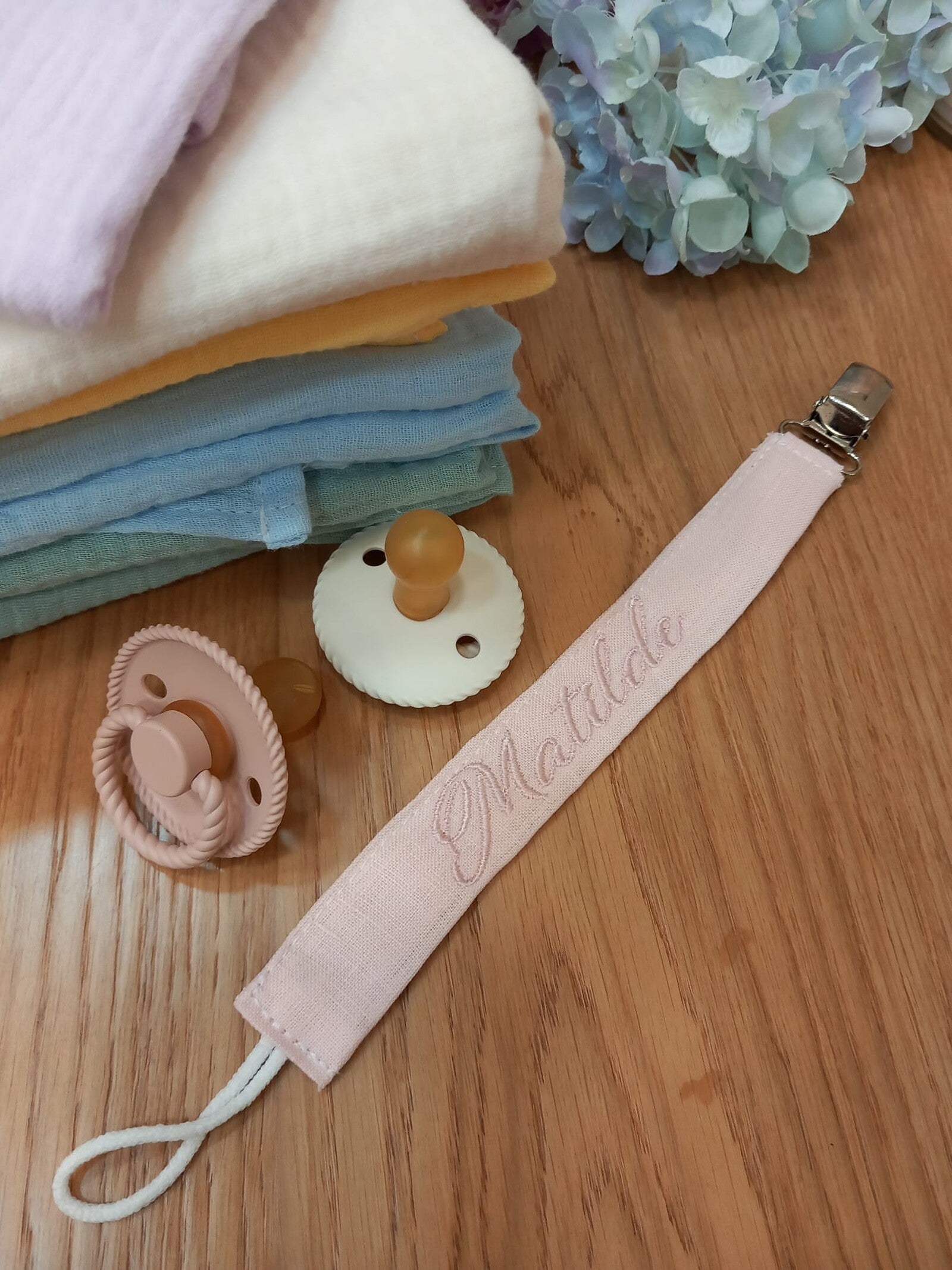 Bavaglino e portaciuccio in lino