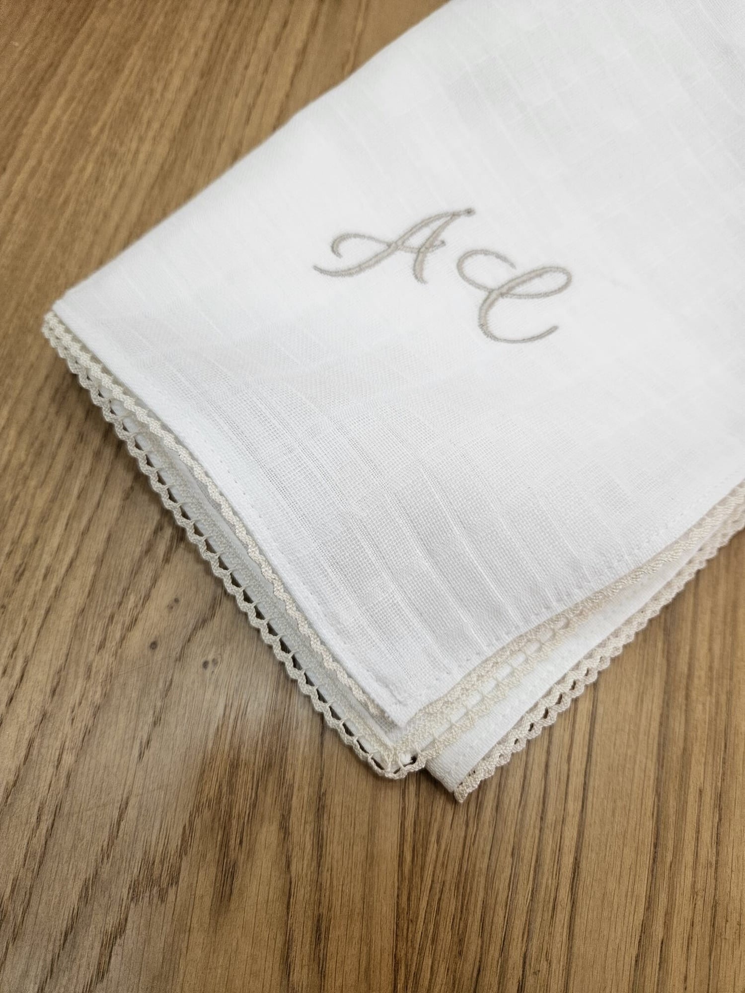 Quadrato in cotone con merlettino