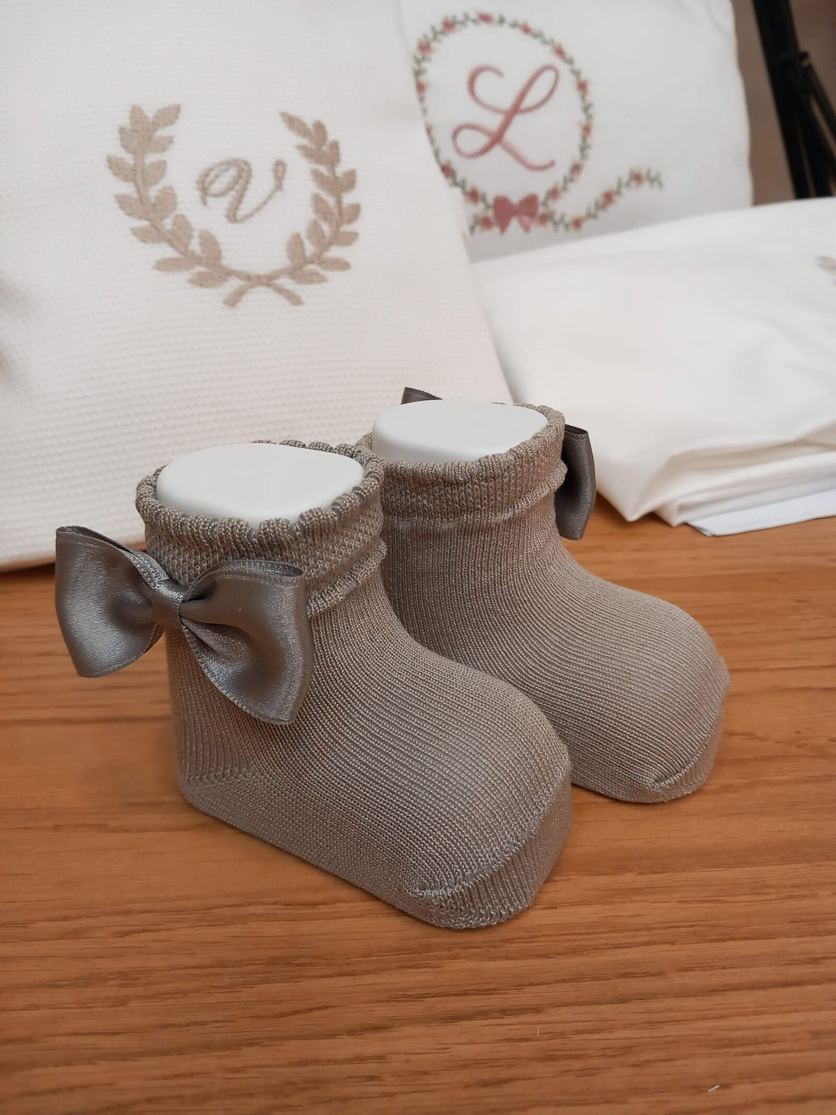 Calzini Newborn con fiocco laterale in raso