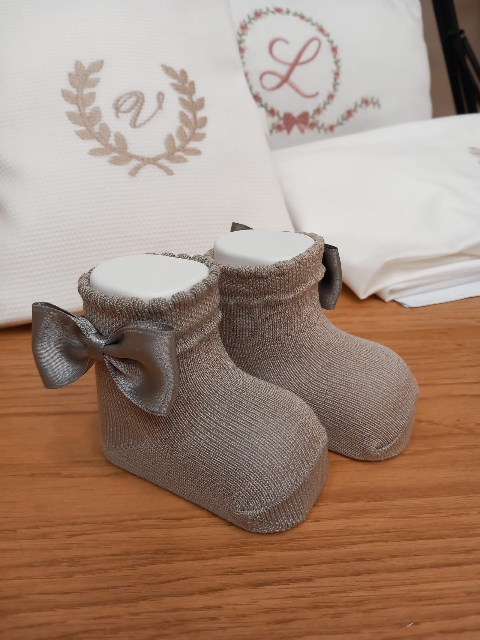 Calzini Newborn con fiocco laterale in raso