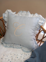 Cuscino in lino con doppia rouche