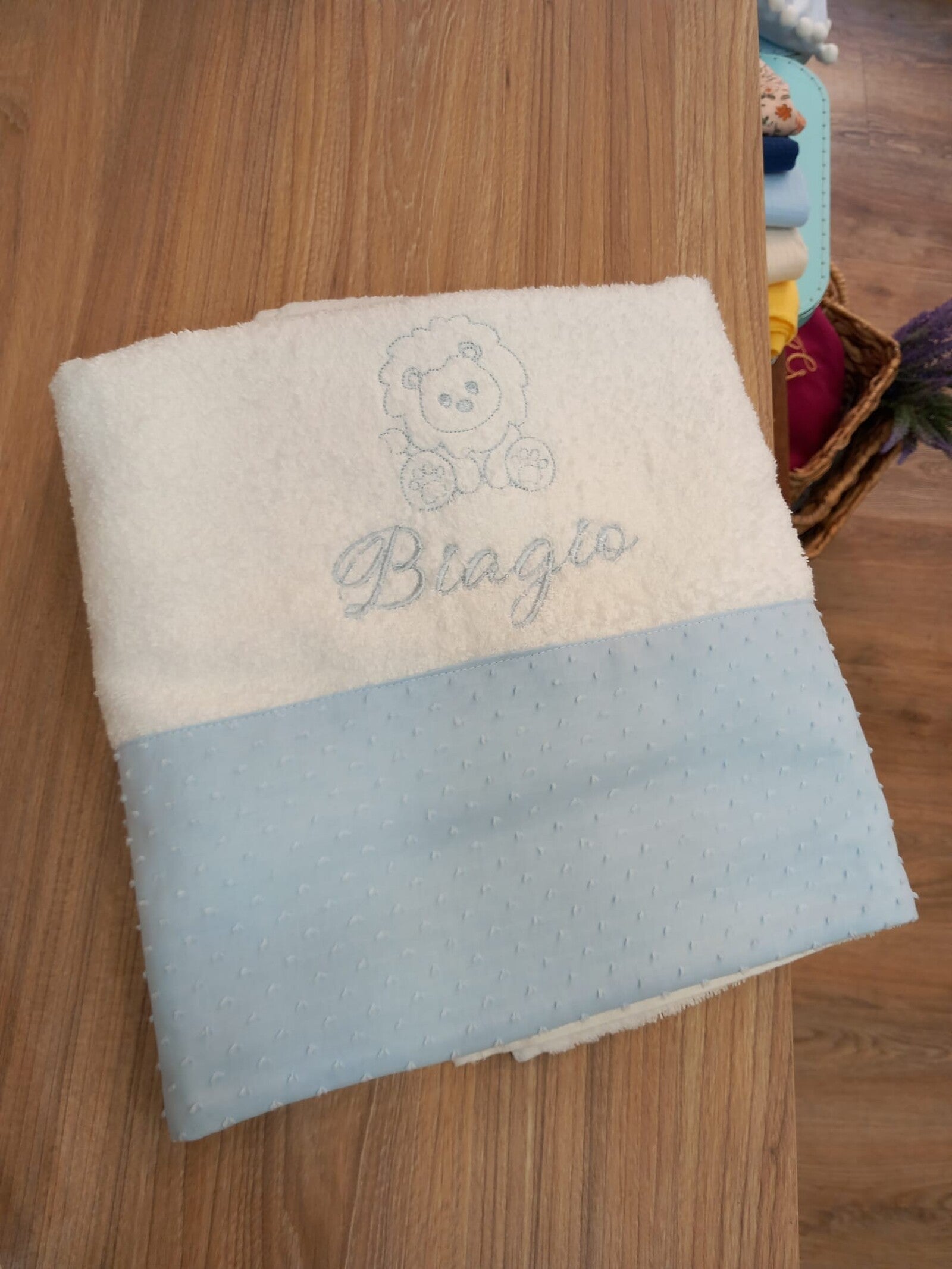 Telo bagnetto in spugna di cotone e plumetis