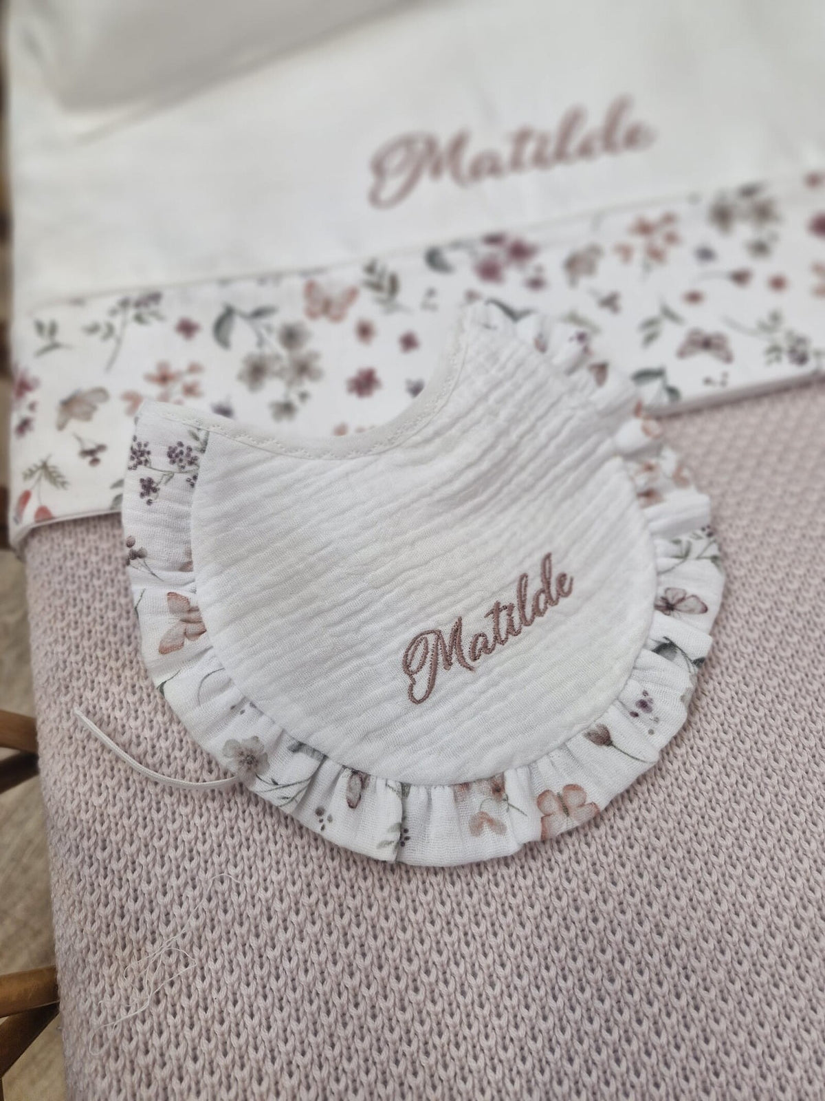 Bavaglino con rouche MOUSSE