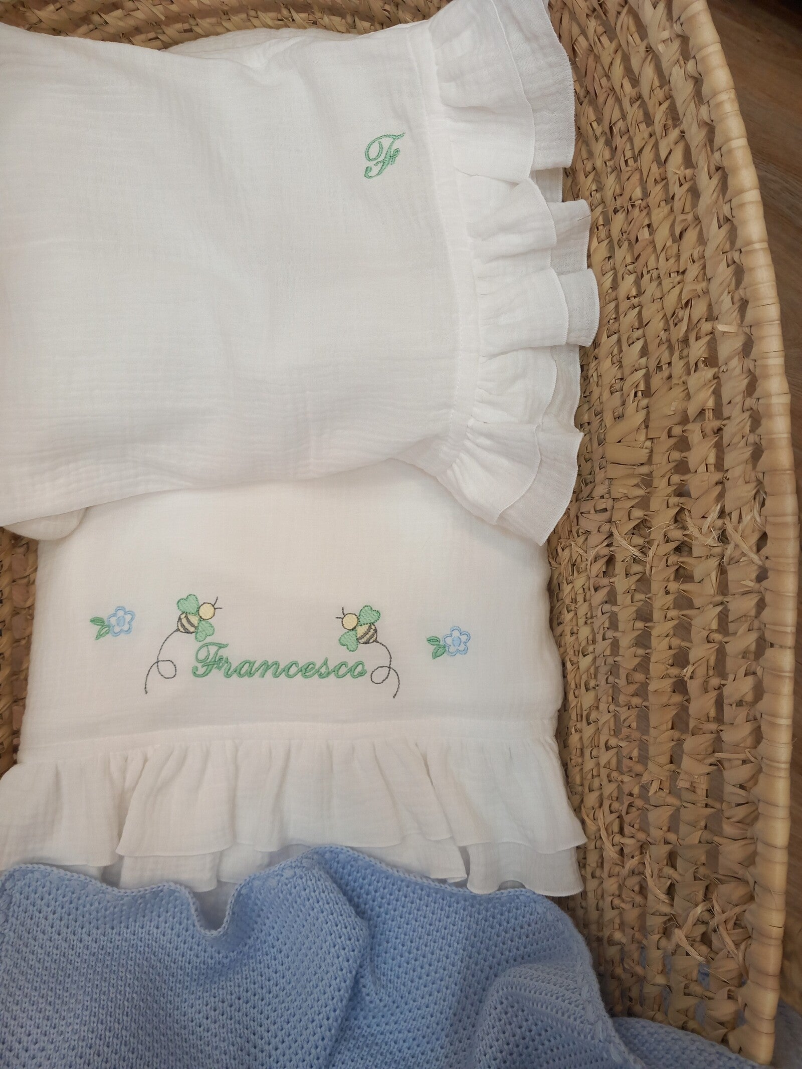 Lenzuolino in mussola con doppia rouche