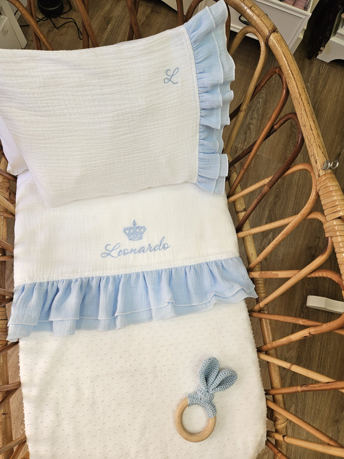 Lenzuolino in mussola con doppia rouche