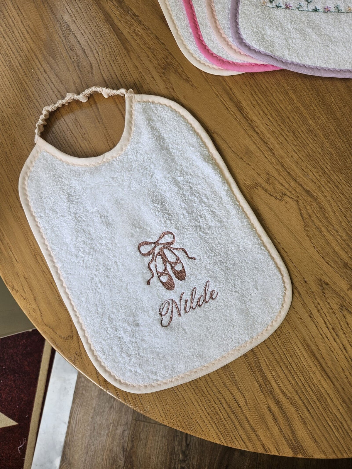 Bavaglino pappa con elastico in spugna