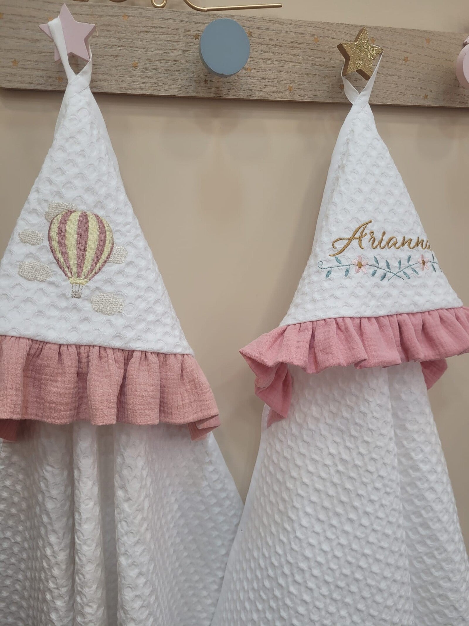 Accappatoio neonato in apone con rouche in mussola