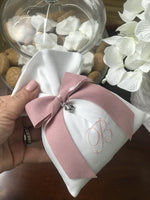 Sacchetto portaconfetti bianco con nastro suede