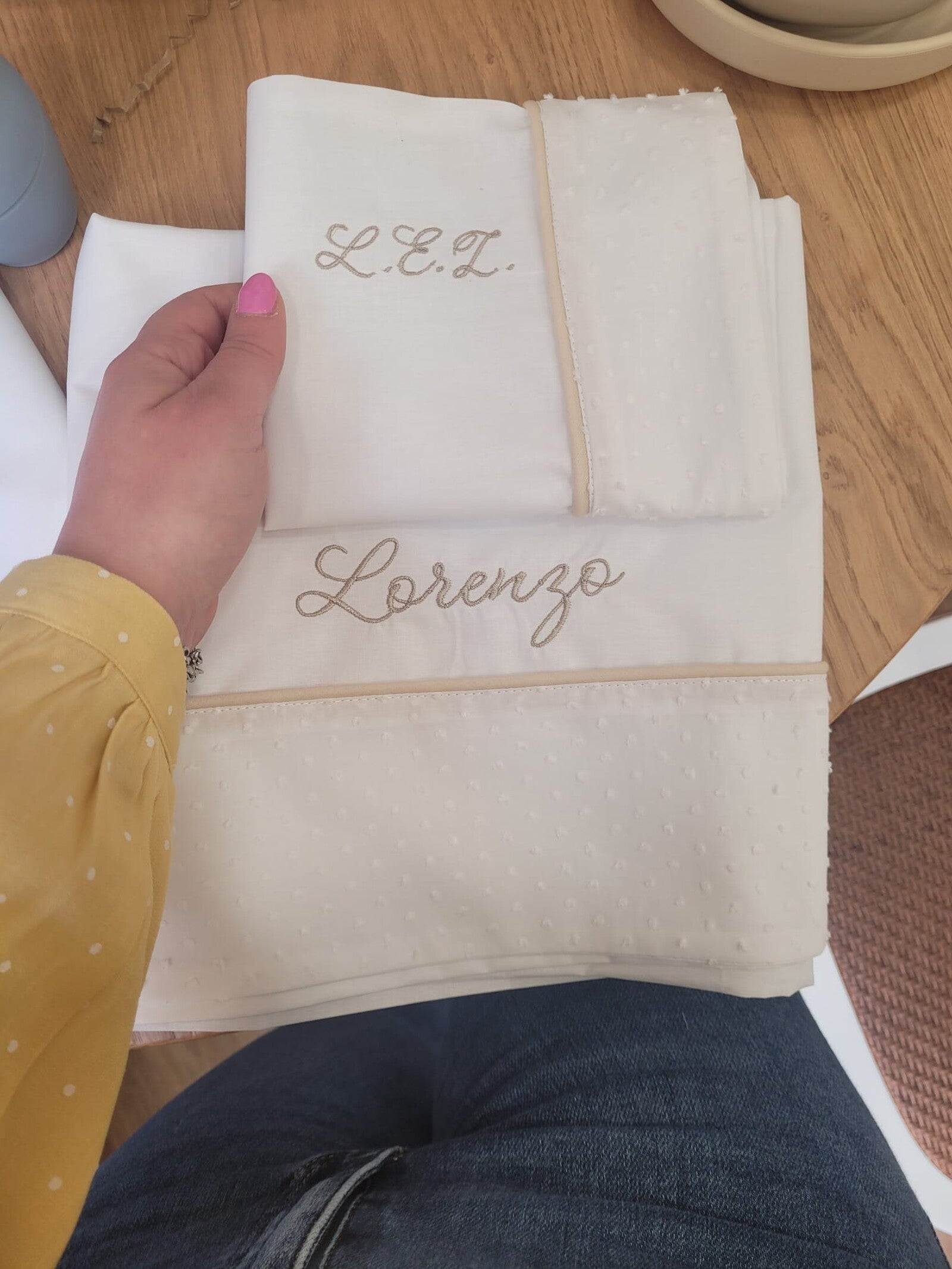 Lenzuolino con profilo e fascia di plumetis