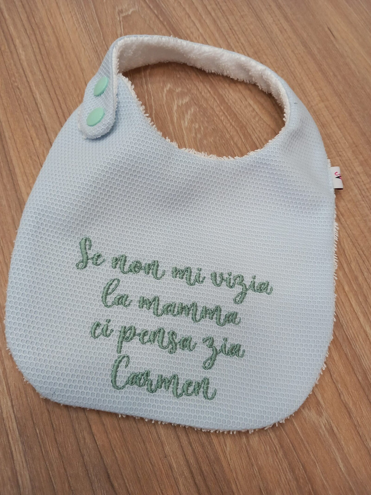 Bavaglino merendina con frase personalizzata