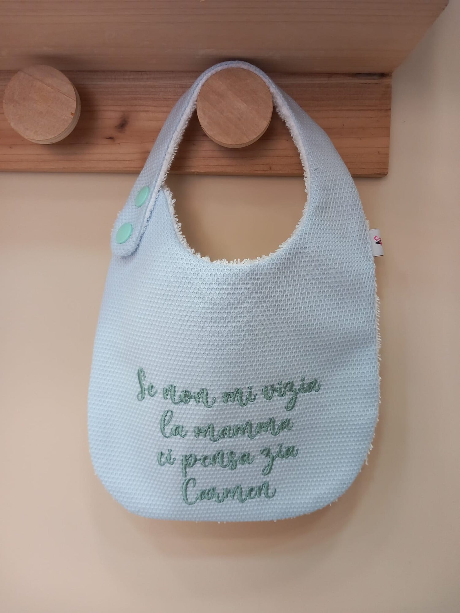 Bavaglino merendina con frase personalizzata