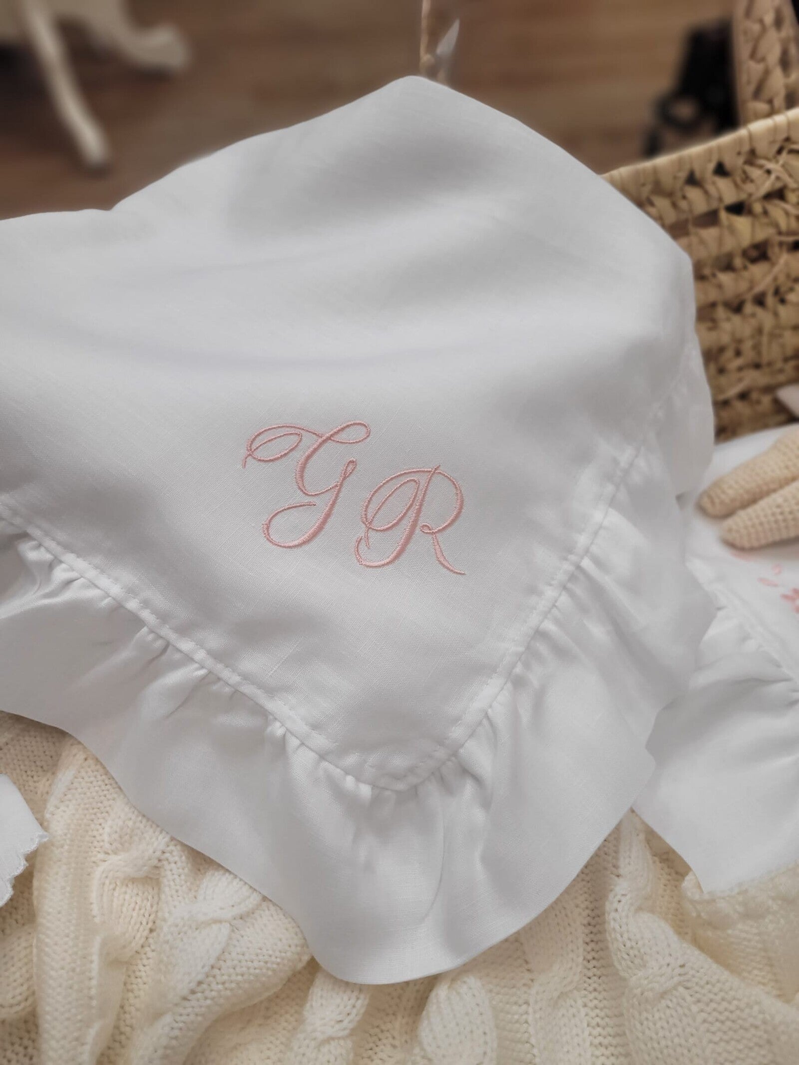 Quadrato in lino con rouche