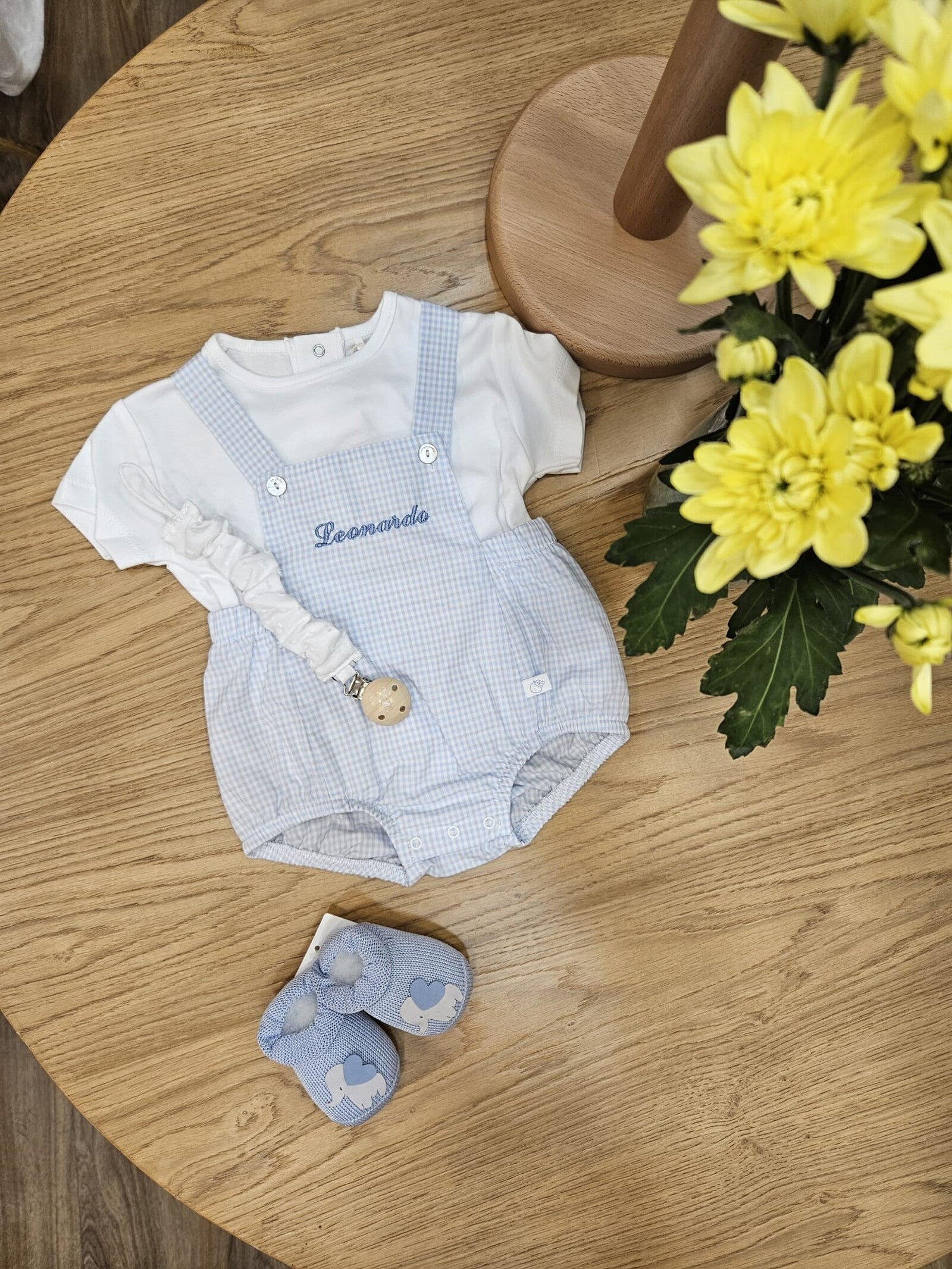 Completo due pezzi in cotone, t-shirt e salopette