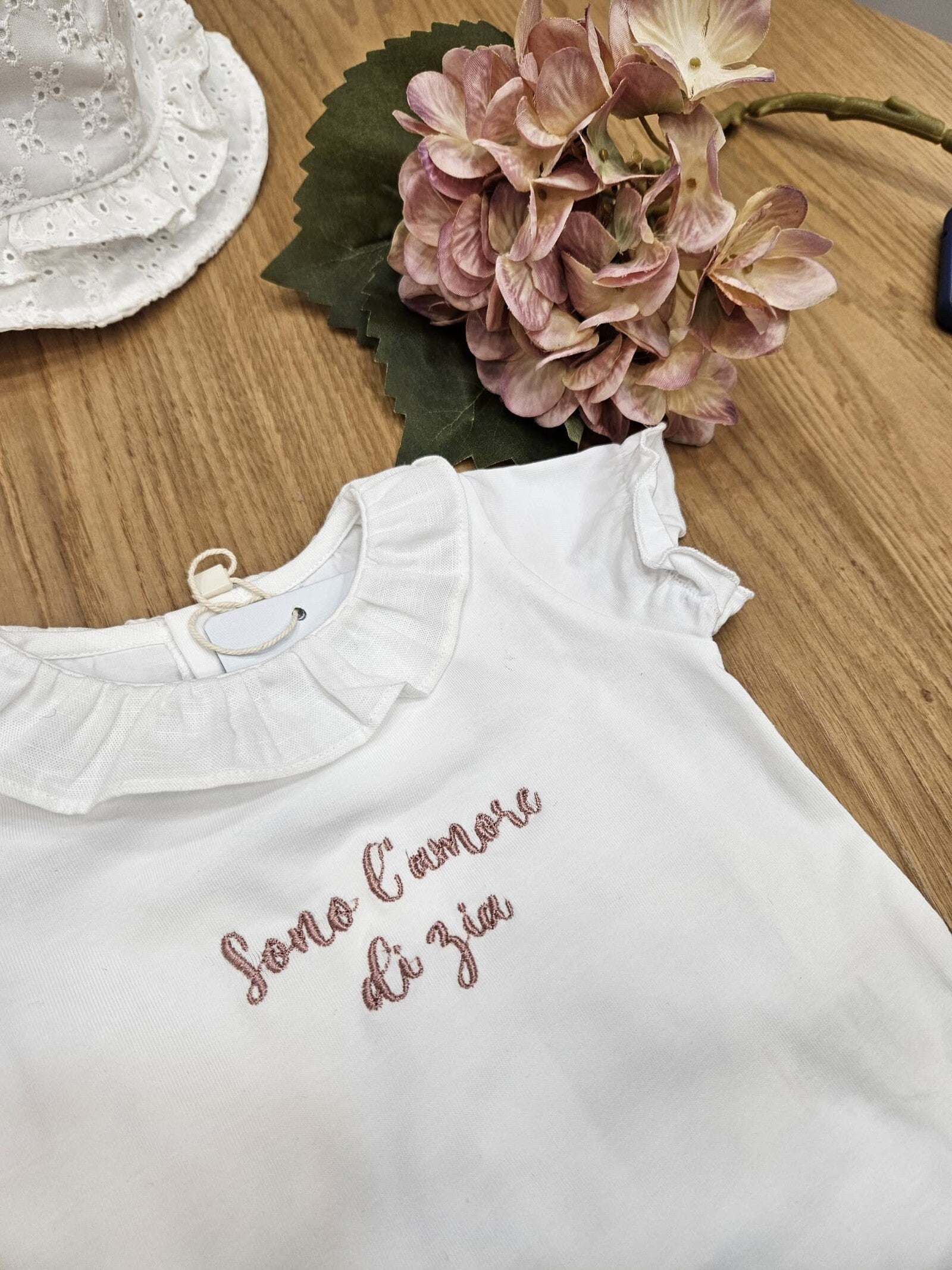 Body mezza manica con colletto a rouche