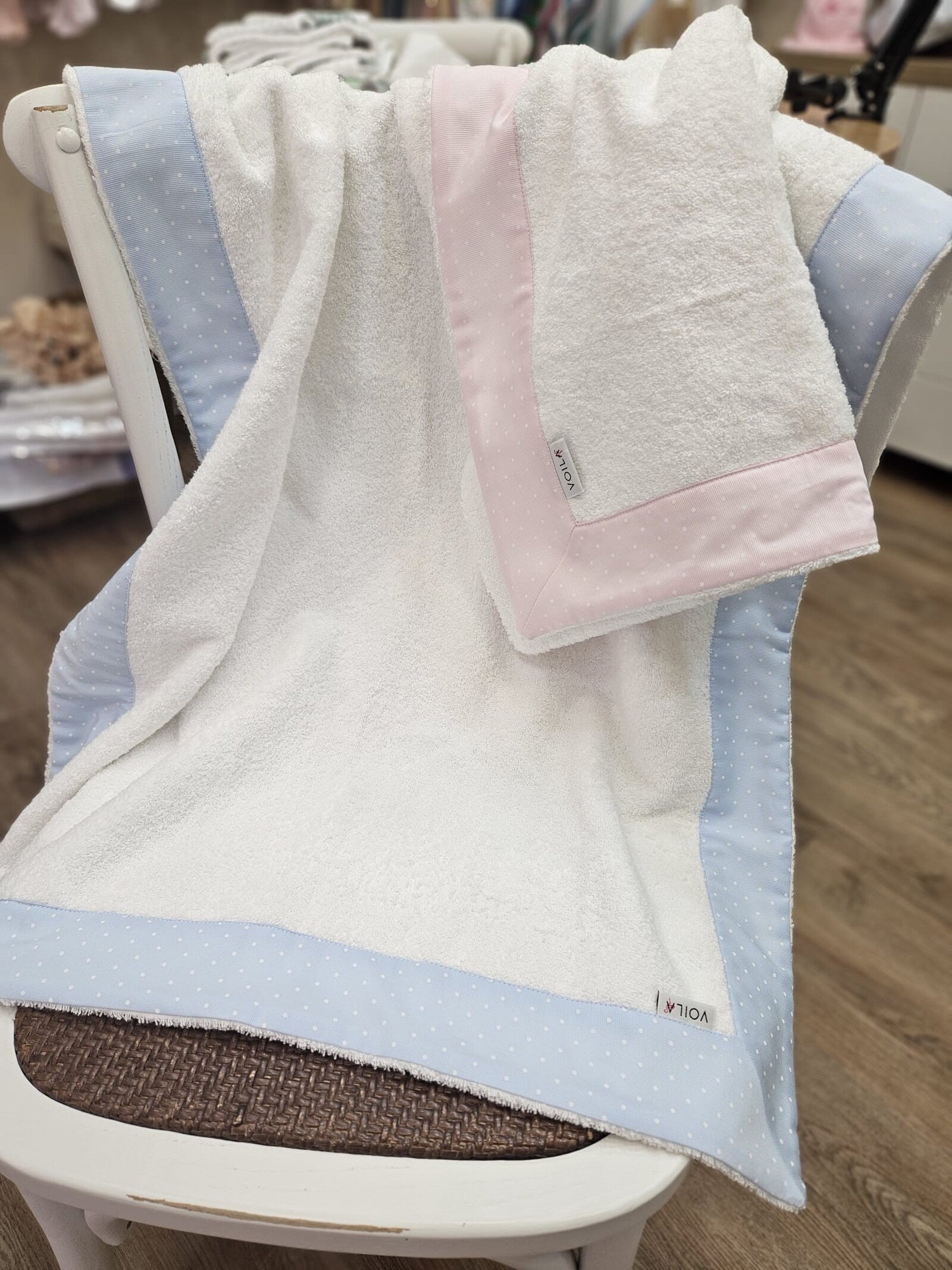 Telo bagnetto in spugna di cotone con cornice in piquè