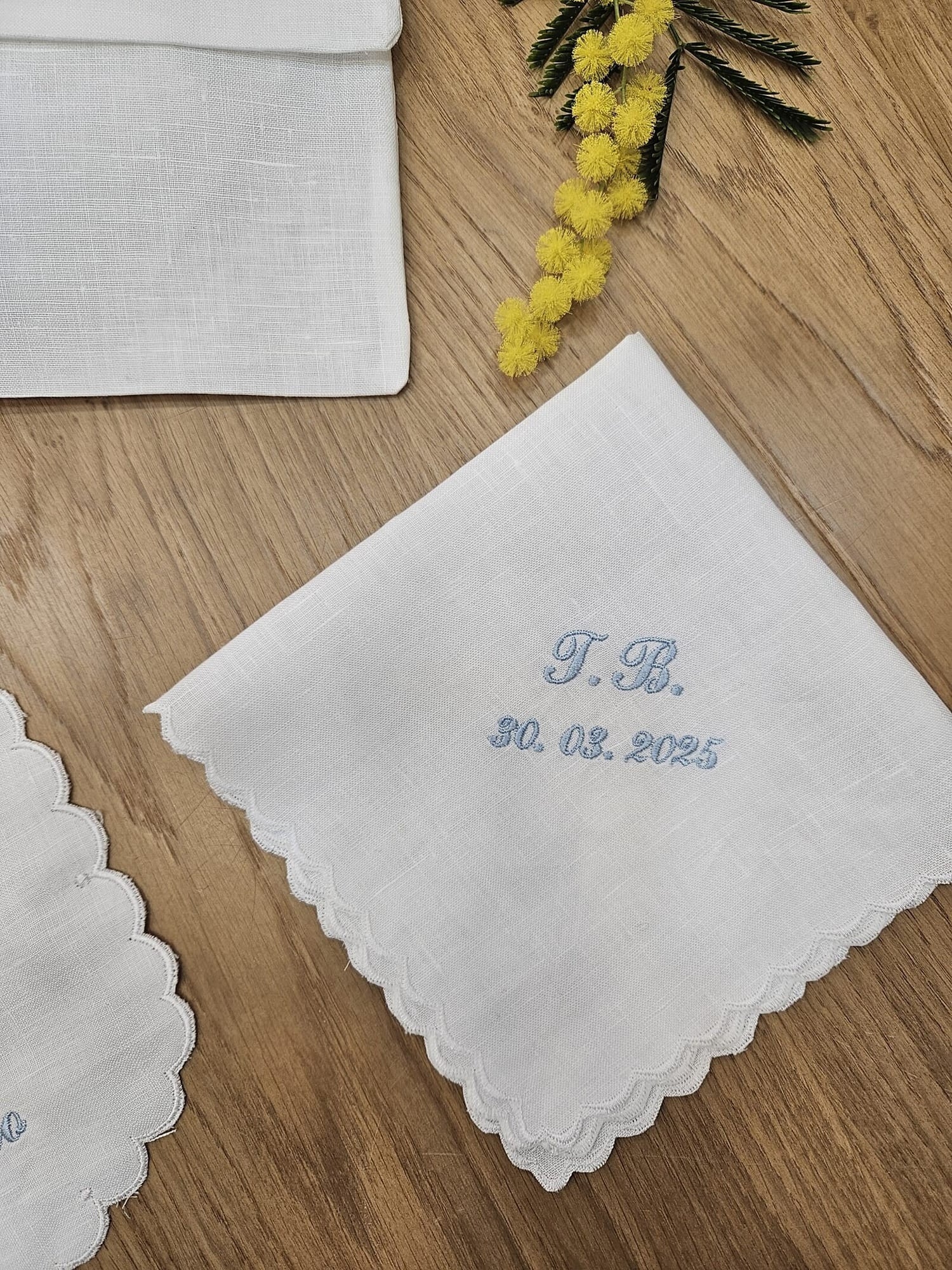 Fazzoletto battesimale con smerlo