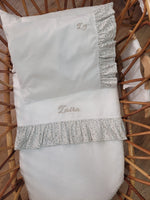 Lenzuolino con rouche a fiorellini