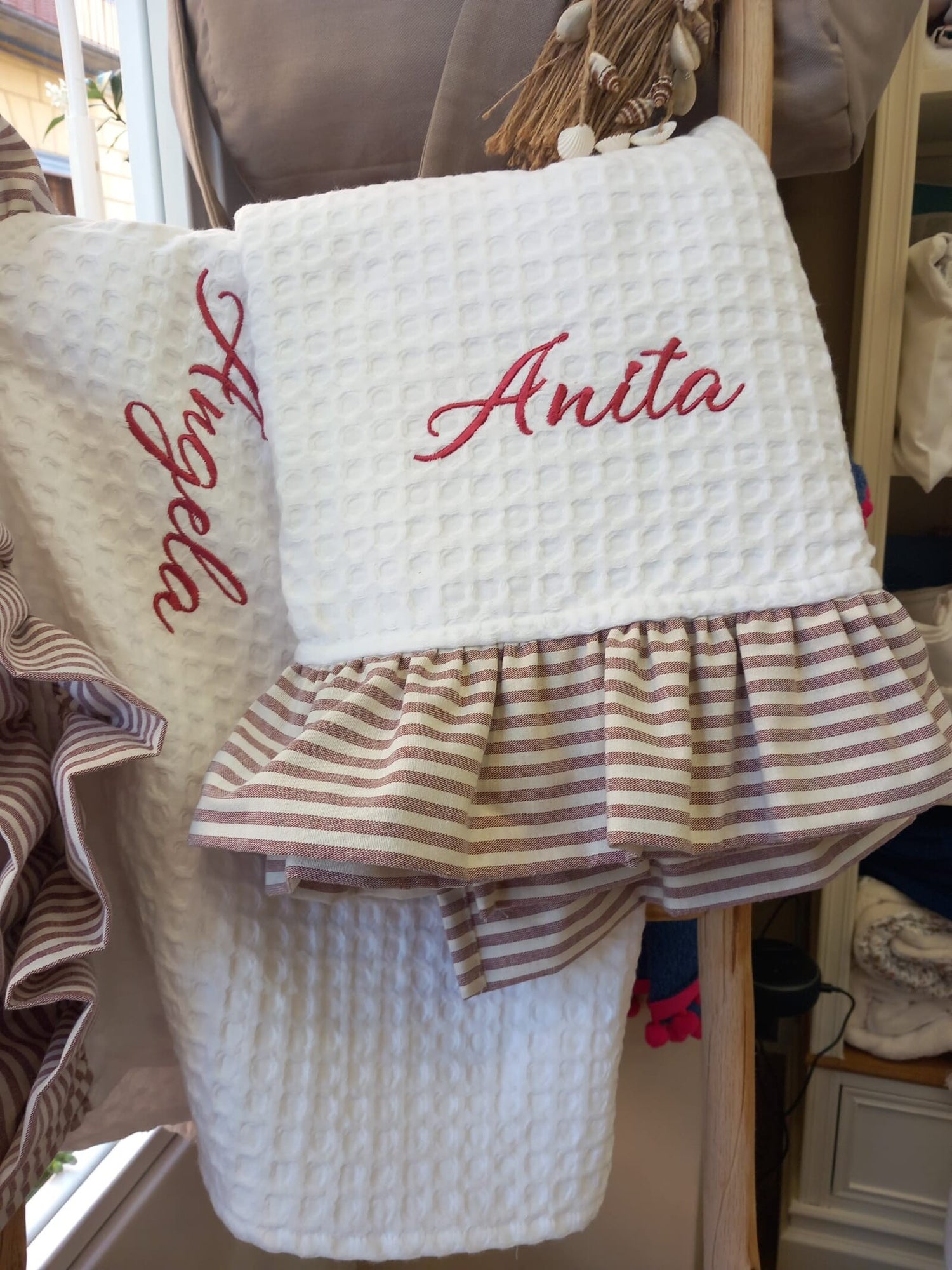 Telo Mare in cotone apone bianco con rouche a righe