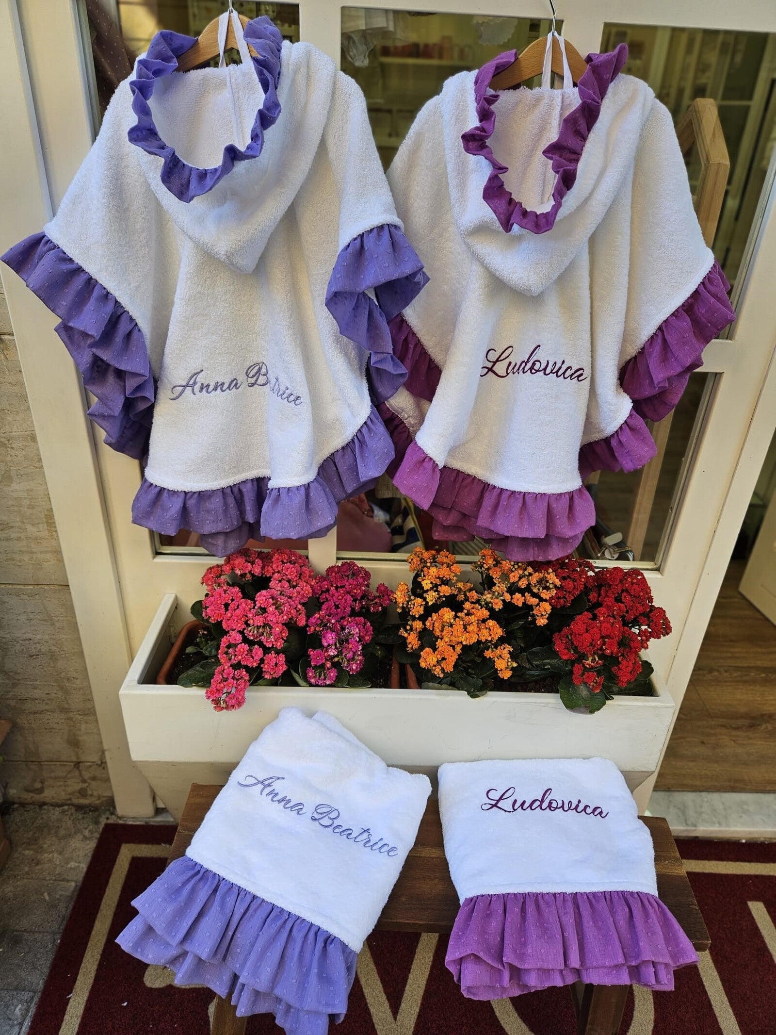 Accappatoio Poncho spugna con rouche in plumetis