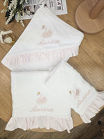 Coordinato da bagno in spugna di cotone con rouche in plumetis