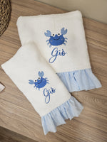 Coppia di asciugamani in spugna di cotone con rouche in plumetis