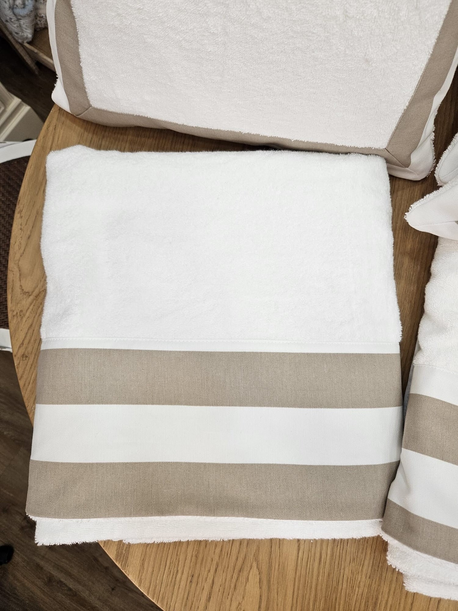 Telo e cuscino in spugna di cotone