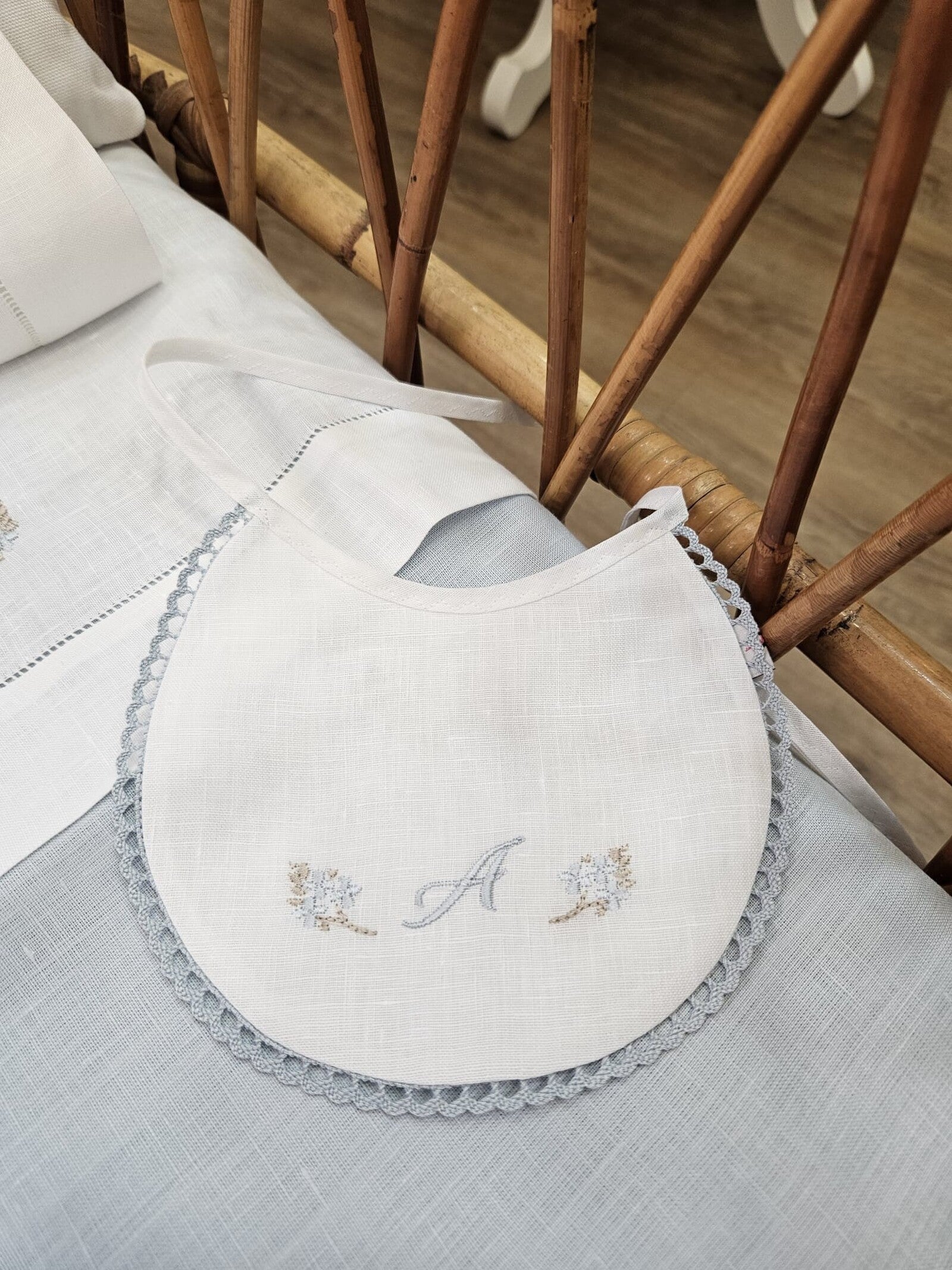 Coordinato nascita in puro lino