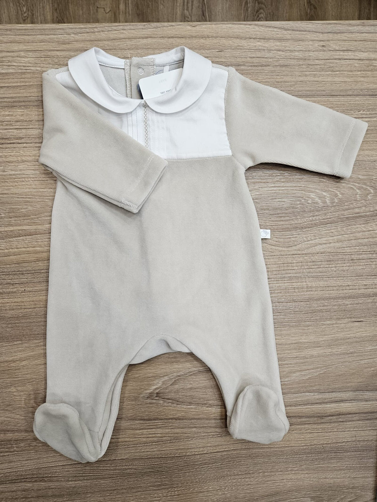 Tutina in velluto con tessuto effetto ricamato