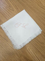 Bavaglino e fazzoletto battesimale con pizzo