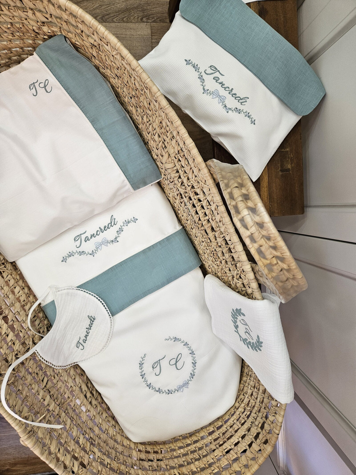 Coordinato nascita Roseline in cotone bianco, Completo in cotone per carrozzina