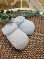 Scarpine neonato in lana con bottoncini al lato