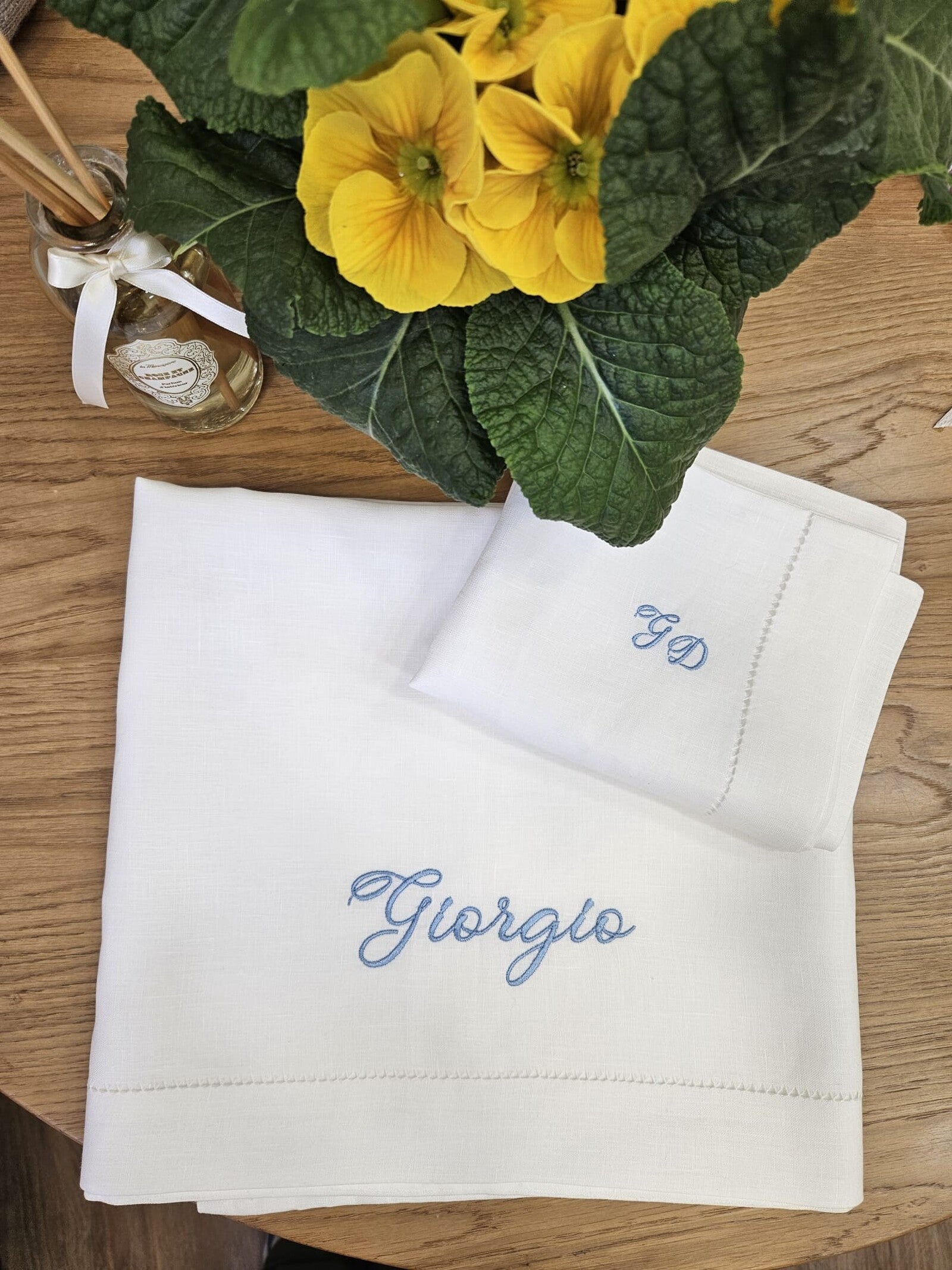 Lenzuolino in puro lino bianco punto a giorno