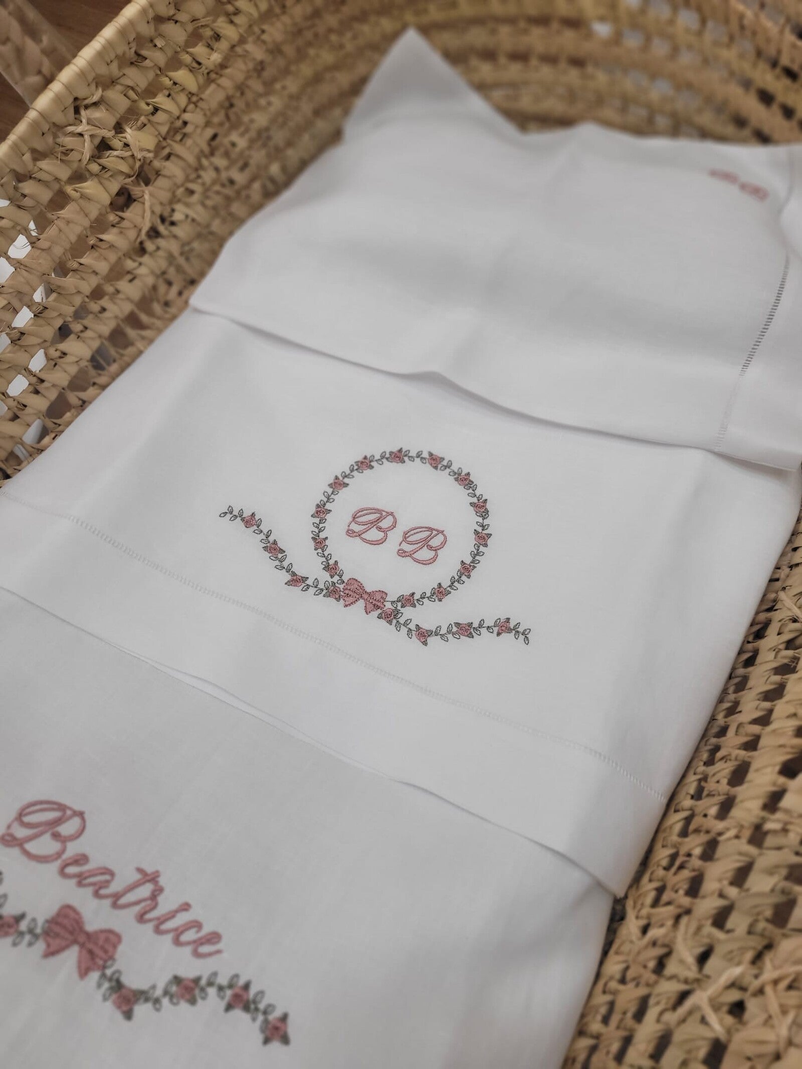 Lenzuolino in puro lino bianco punto a giorno