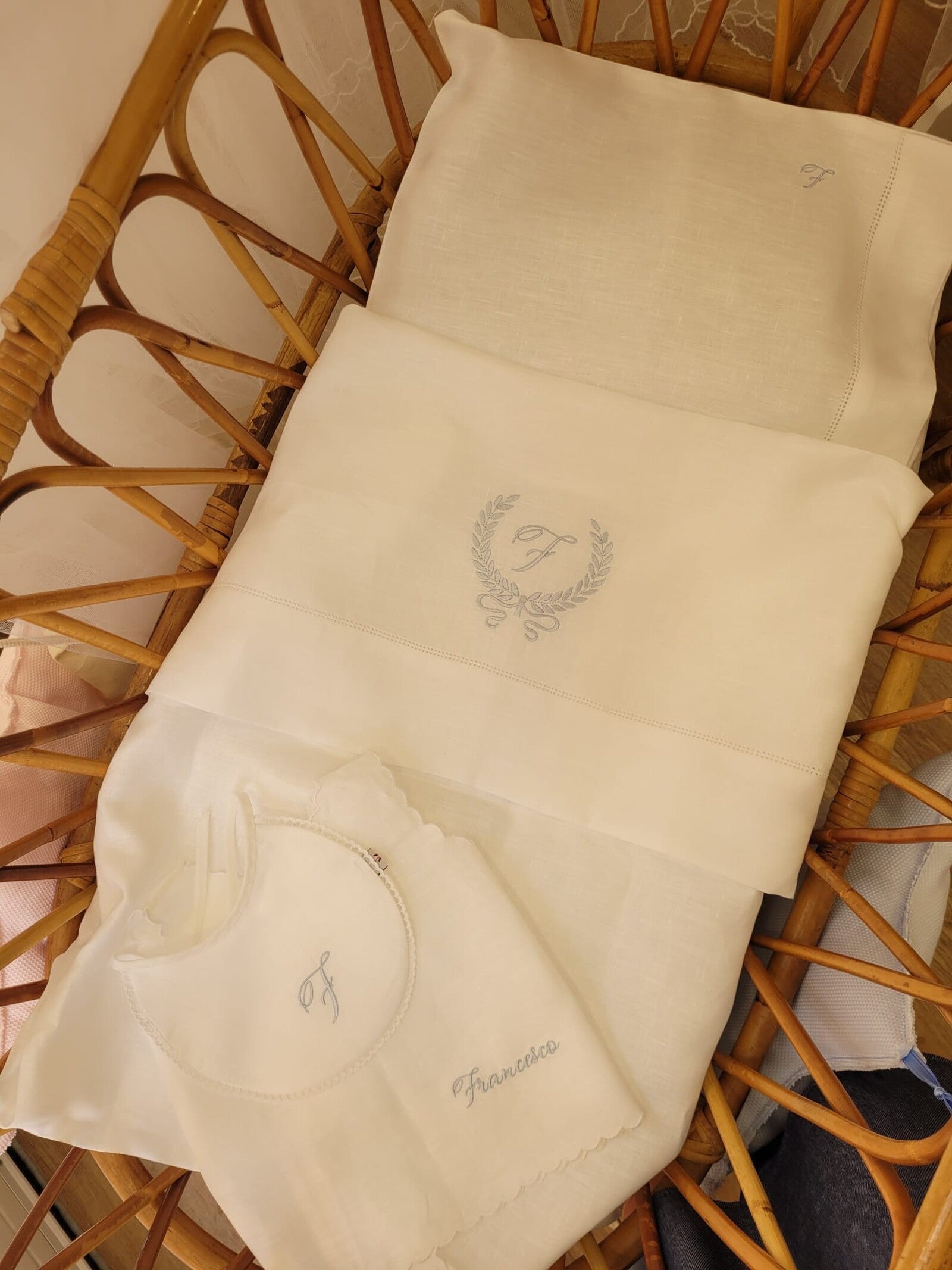 Lenzuolino in puro lino bianco punto a giorno