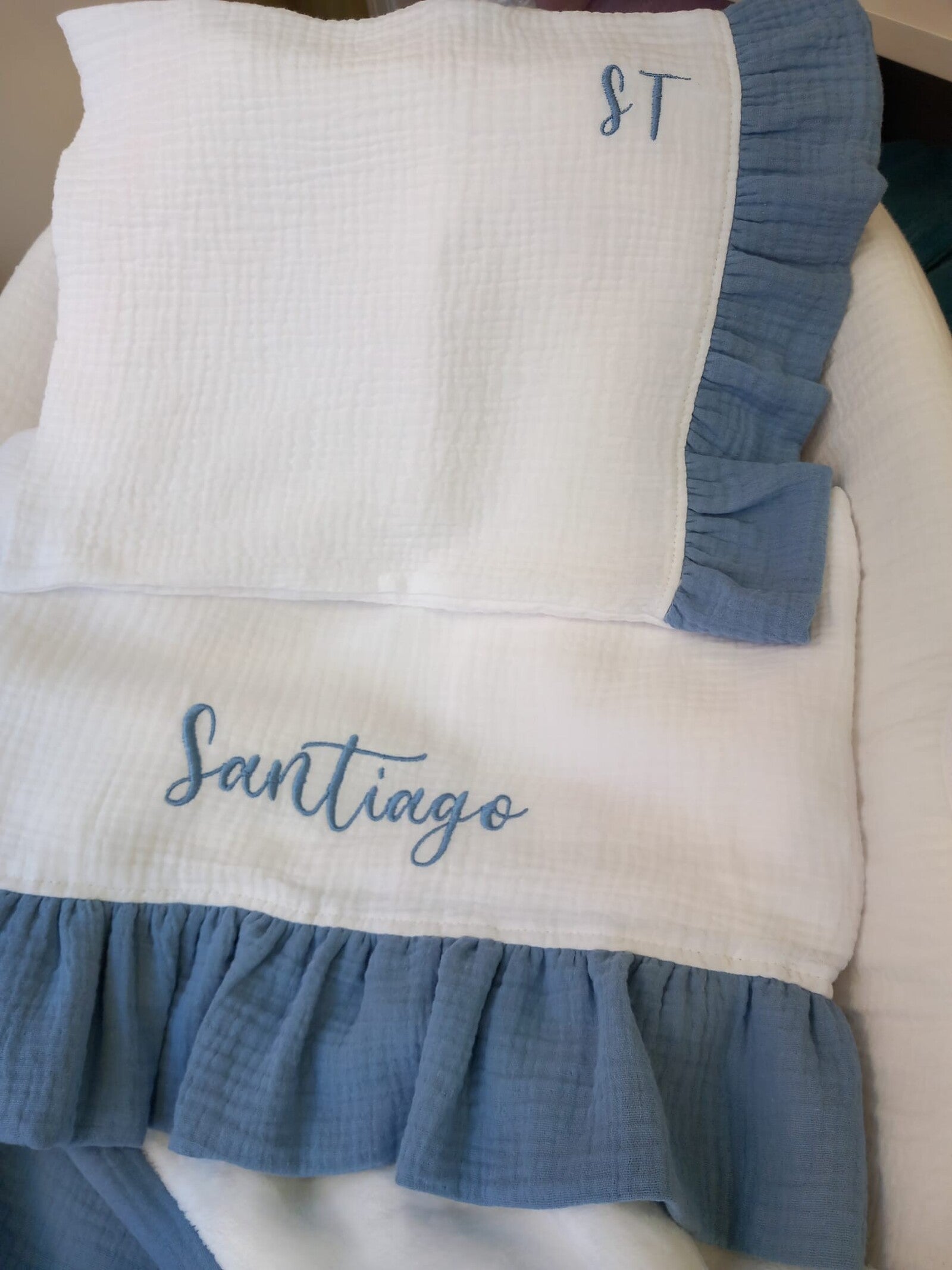 Lenzuolino in mussola di cotone con rouche