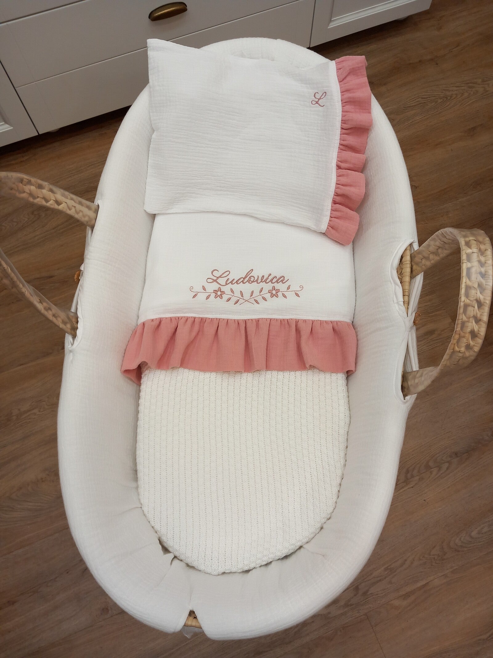 Lenzuolino in mussola di cotone con rouche